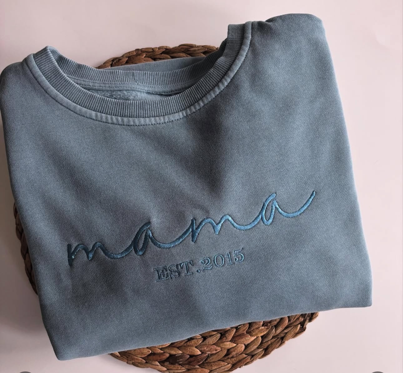 Cursive MAMA Sweatshirt