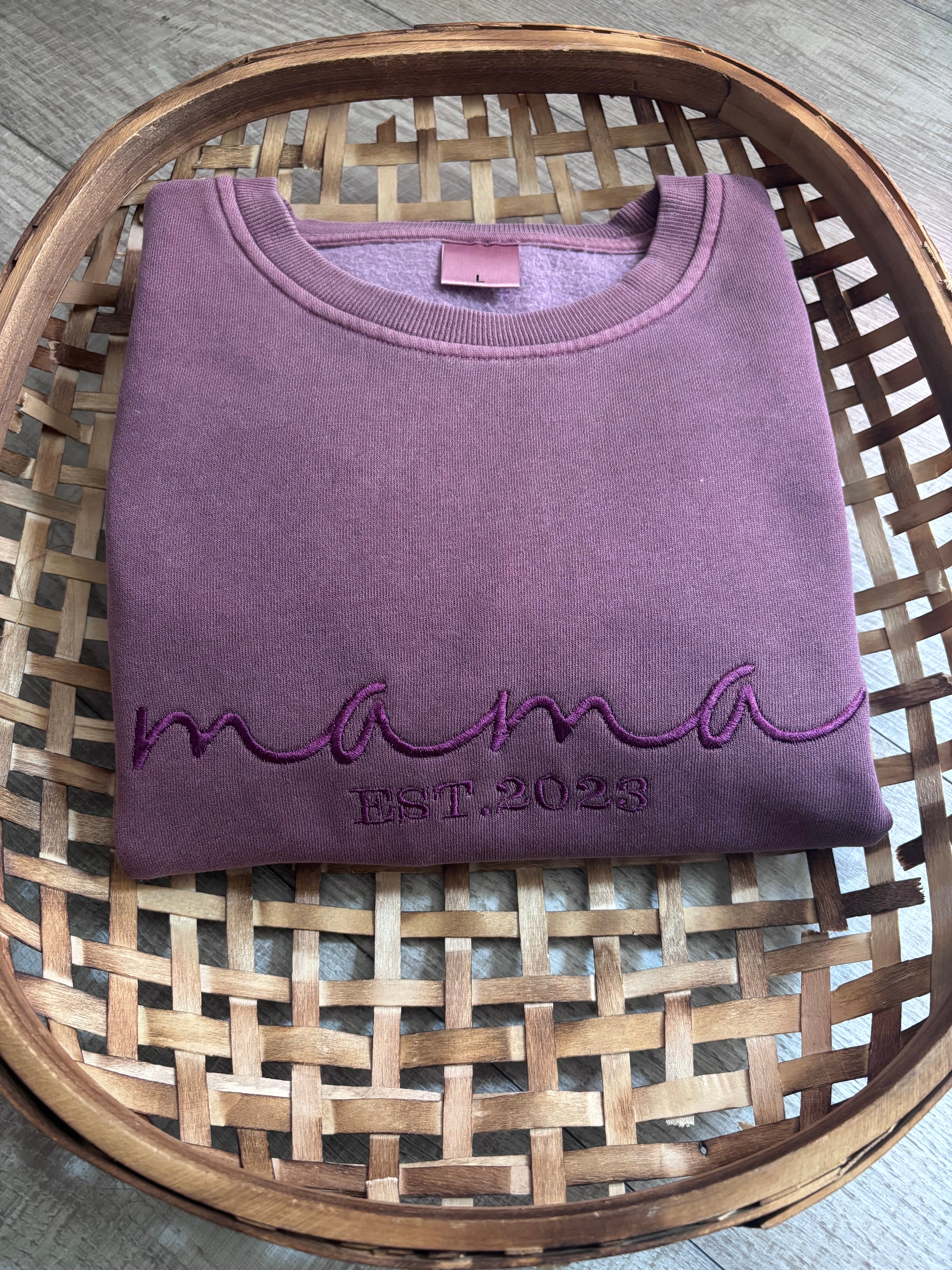 Cursive MAMA Sweatshirt
