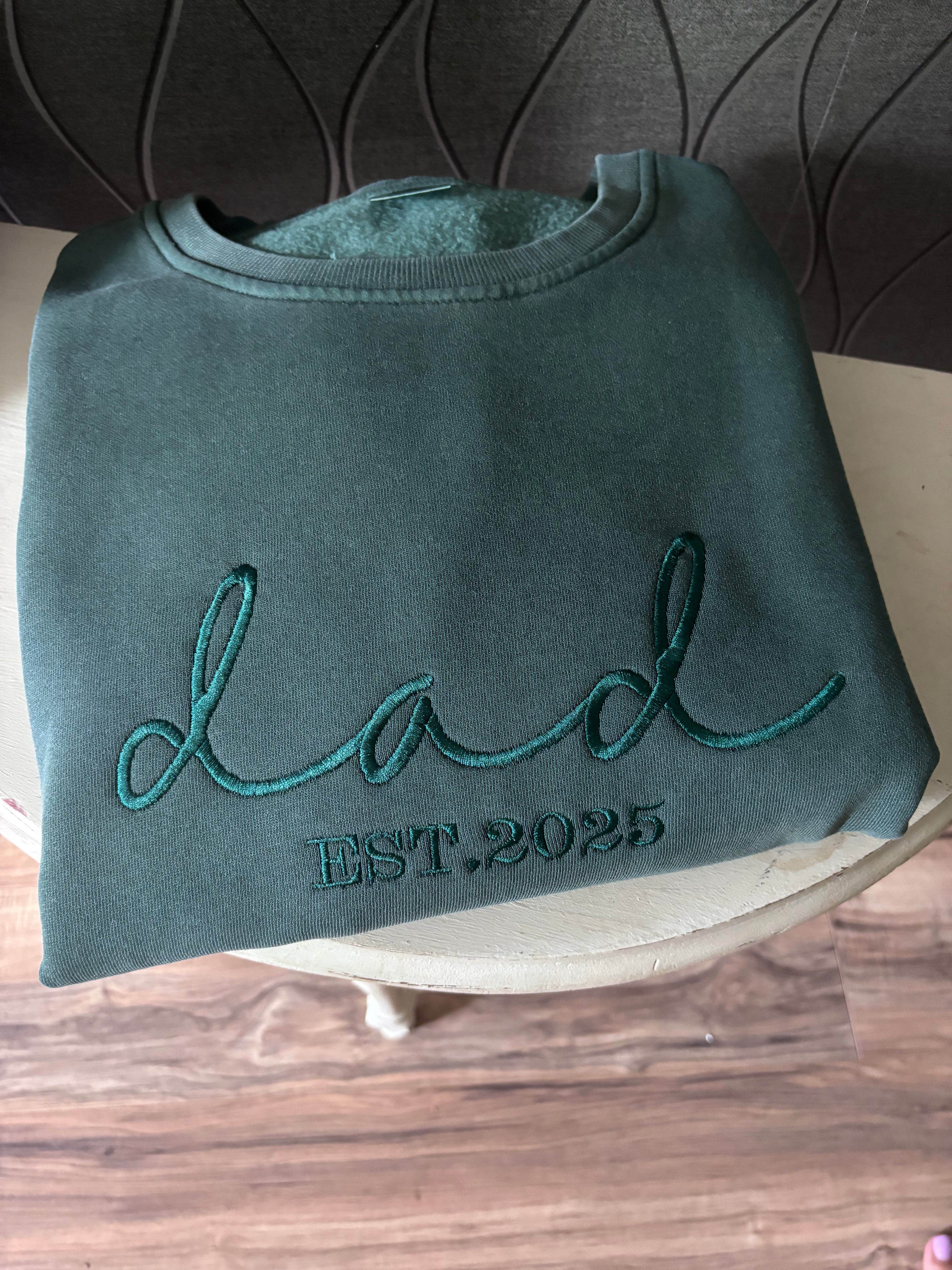 Cursive DAD Sweatshirt